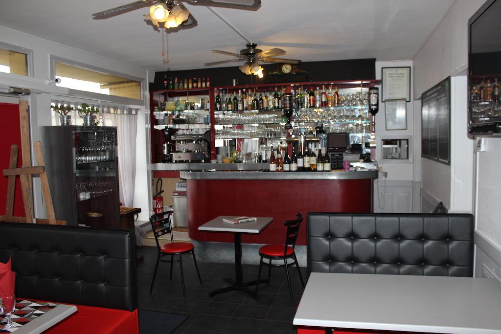 Отель Le Bistro De L'Etoile Э (Приморская Сена) Экстерьер фото